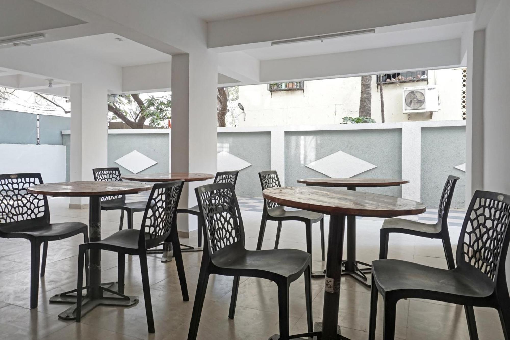 Fabhotel Saffron Inn I - Nr Darshan Museum Pune Exteriör bild