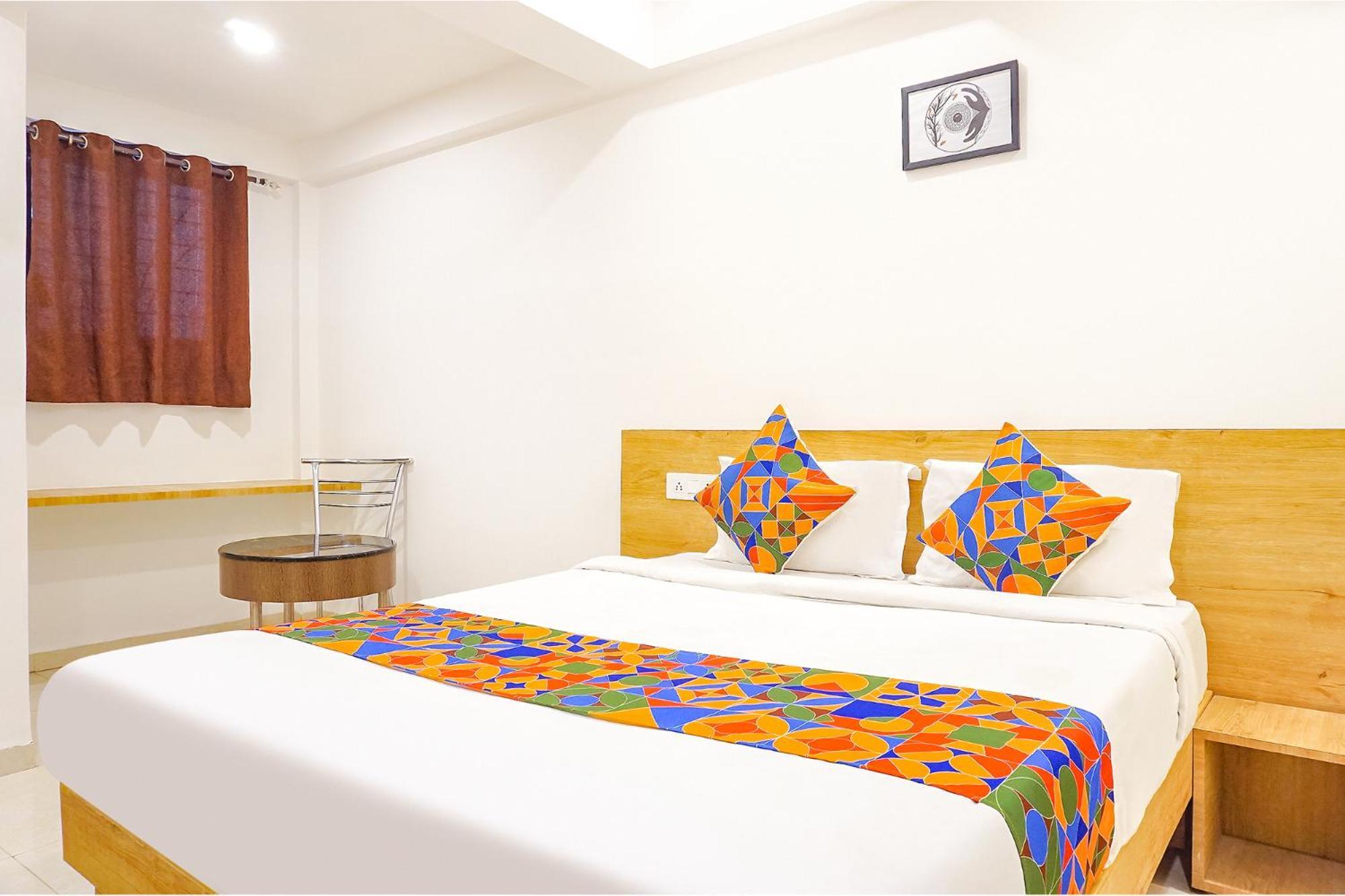 Fabhotel Saffron Inn I - Nr Darshan Museum Pune Exteriör bild
