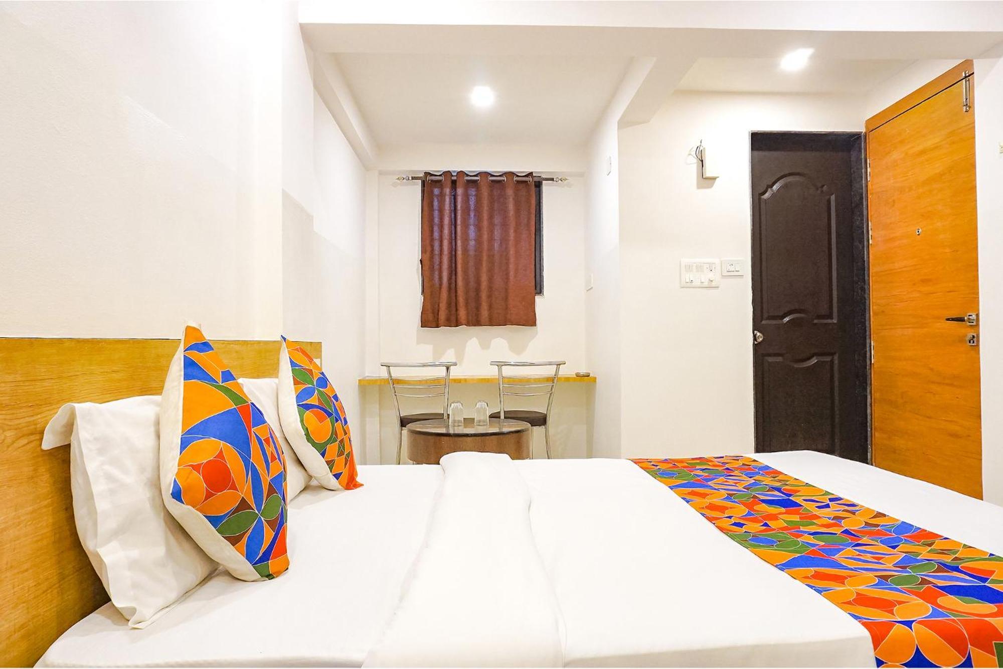 Fabhotel Saffron Inn I - Nr Darshan Museum Pune Exteriör bild