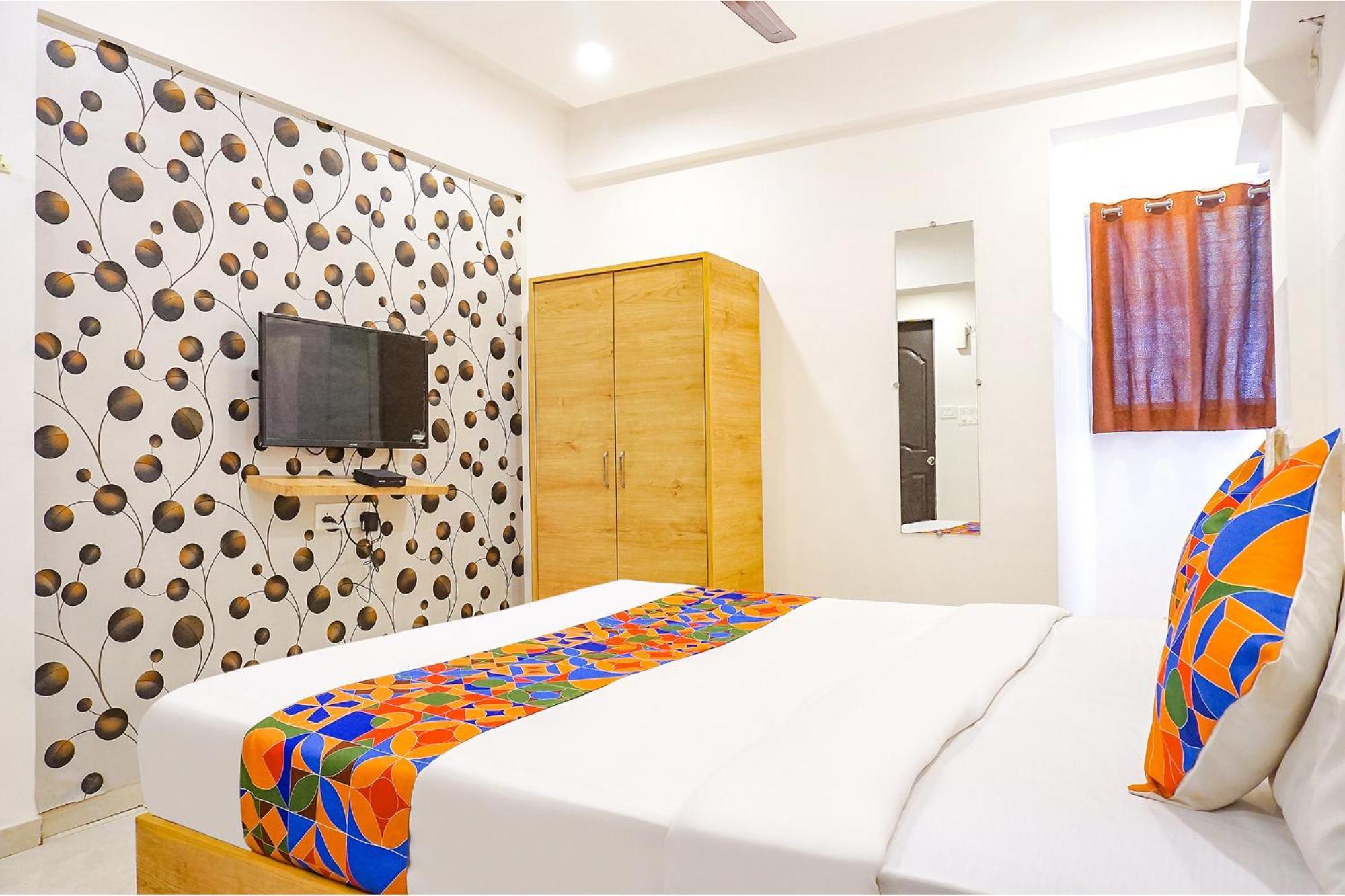 Fabhotel Saffron Inn I - Nr Darshan Museum Pune Exteriör bild